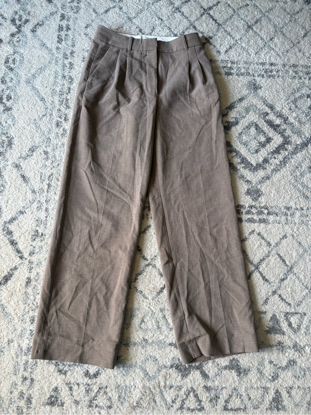 Aritzia Effortless Pants